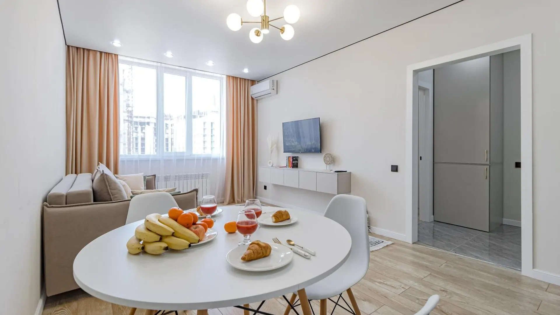 Apart Astana, Жк Сыганак, Д 32 Рядом С Хан-Шатыром Apartment