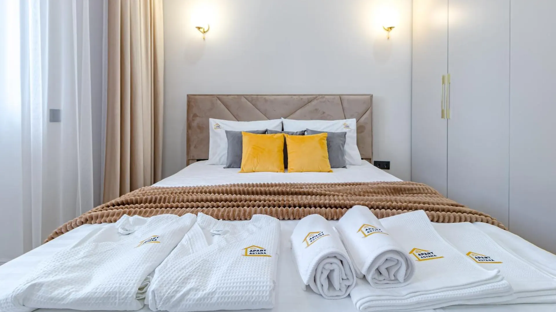 Apartment Apart Astana, Жк Сыганак, Д 32 Рядом С Хан-Шатыром