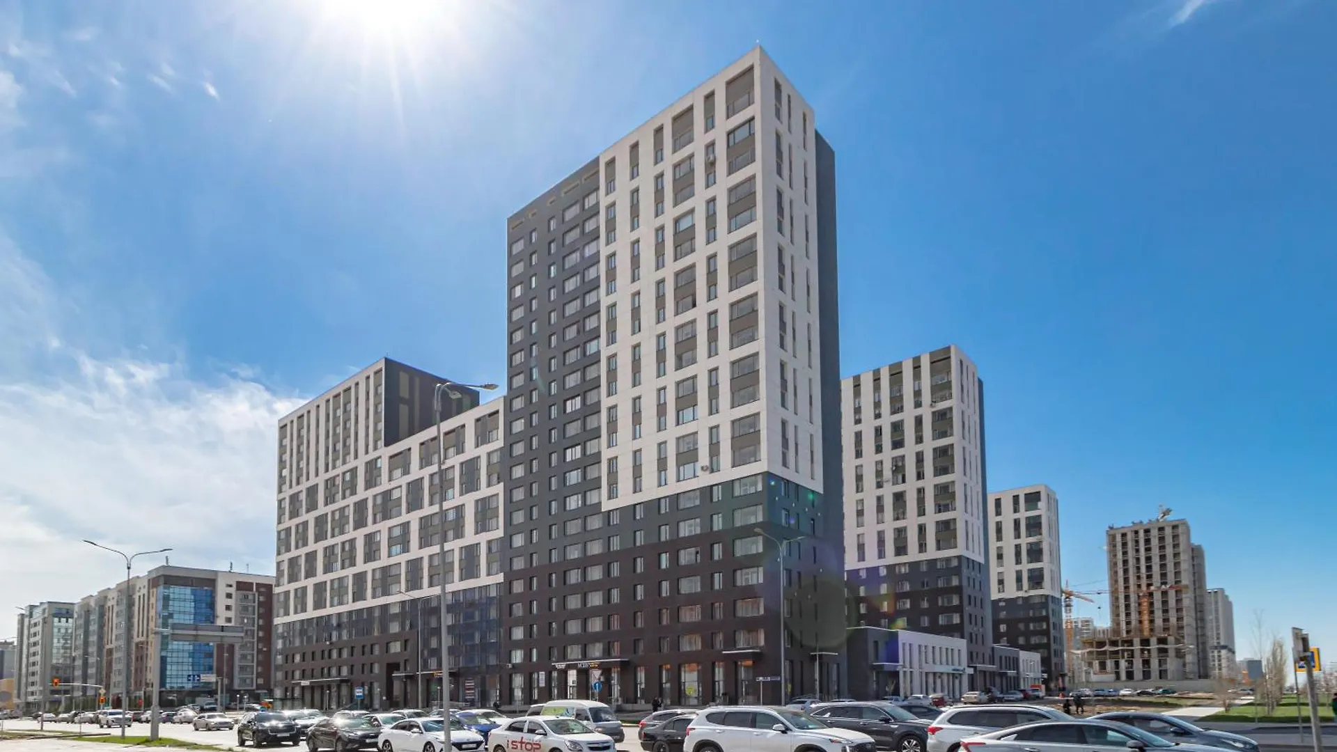 Apart Astana, Жк Сыганак, Д 32 Рядом С Хан-Шатыром Apartment